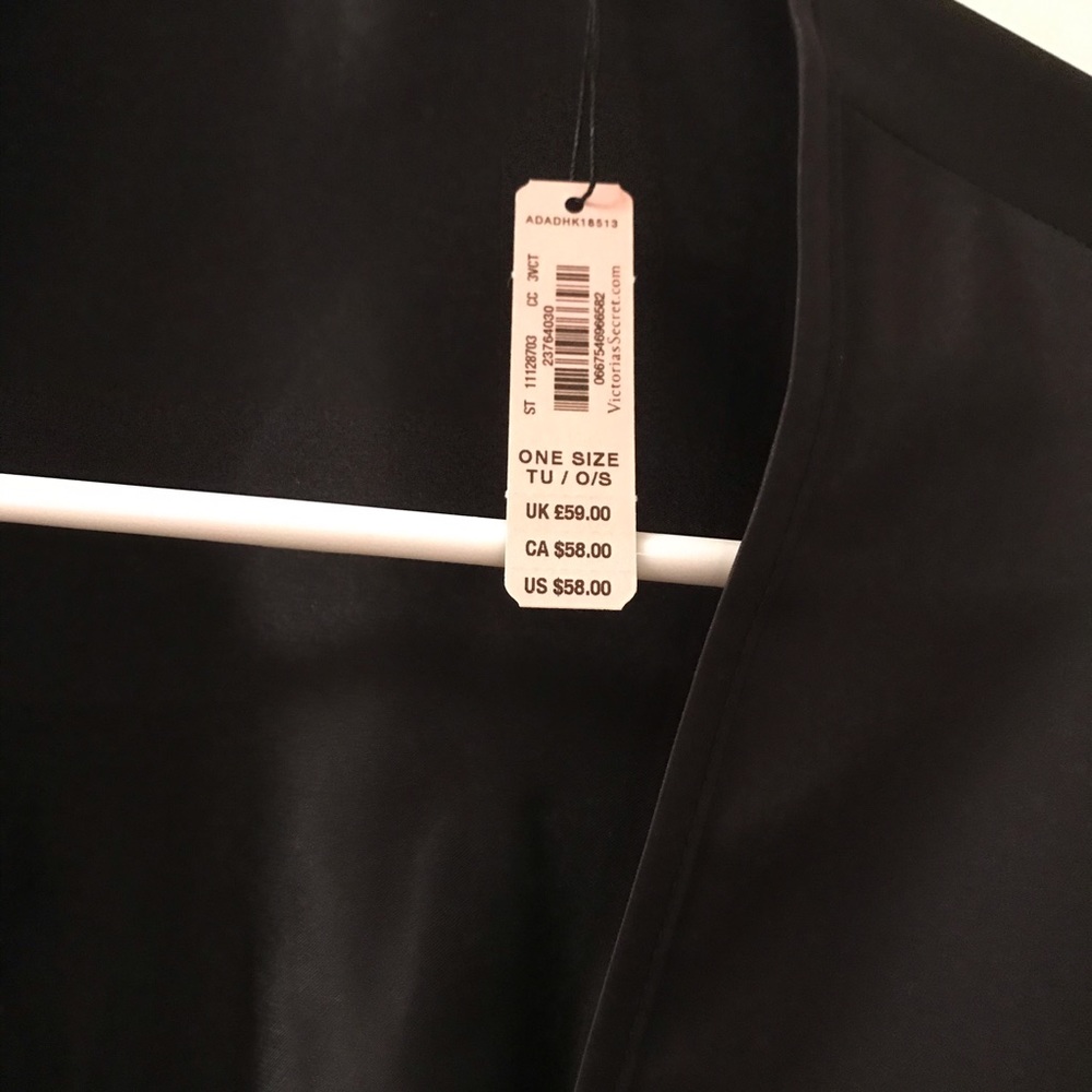 Victoria’s Secret OS Black Kimono - Picture 3 of 3